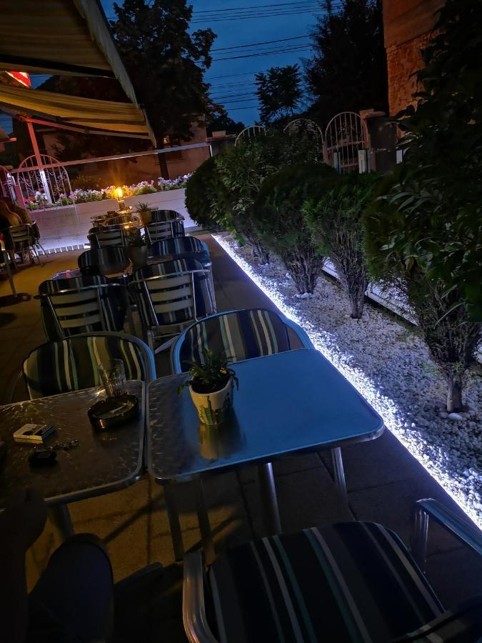 Pensiunea Zodiac Timişoara Exterior foto